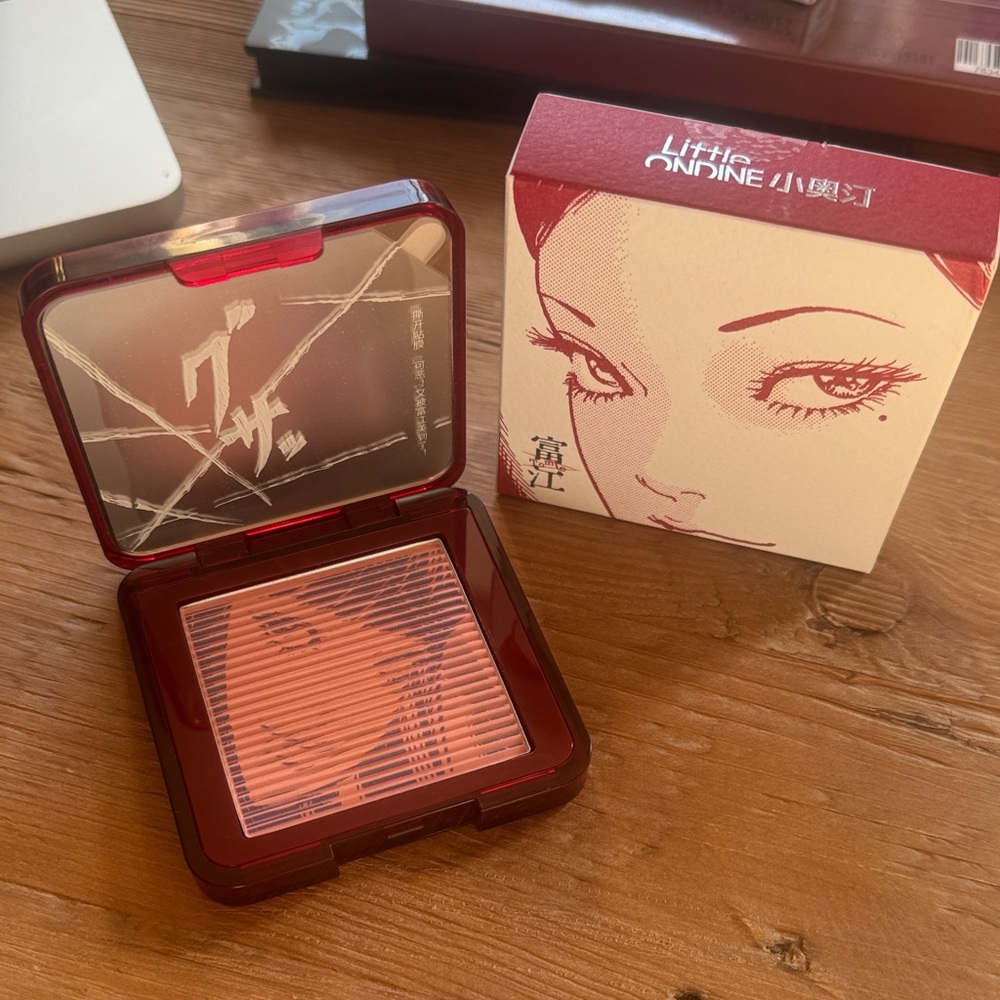 UNOPENED - LITTLE ONDINE - Junji Ito Series Sculpted Blush
